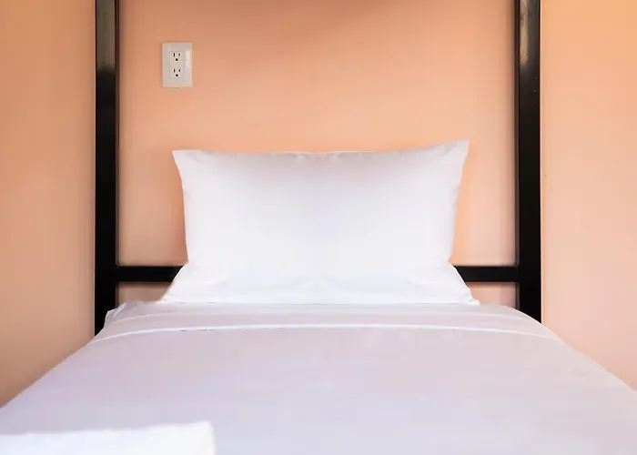 Hostel Colorbox Beds And *